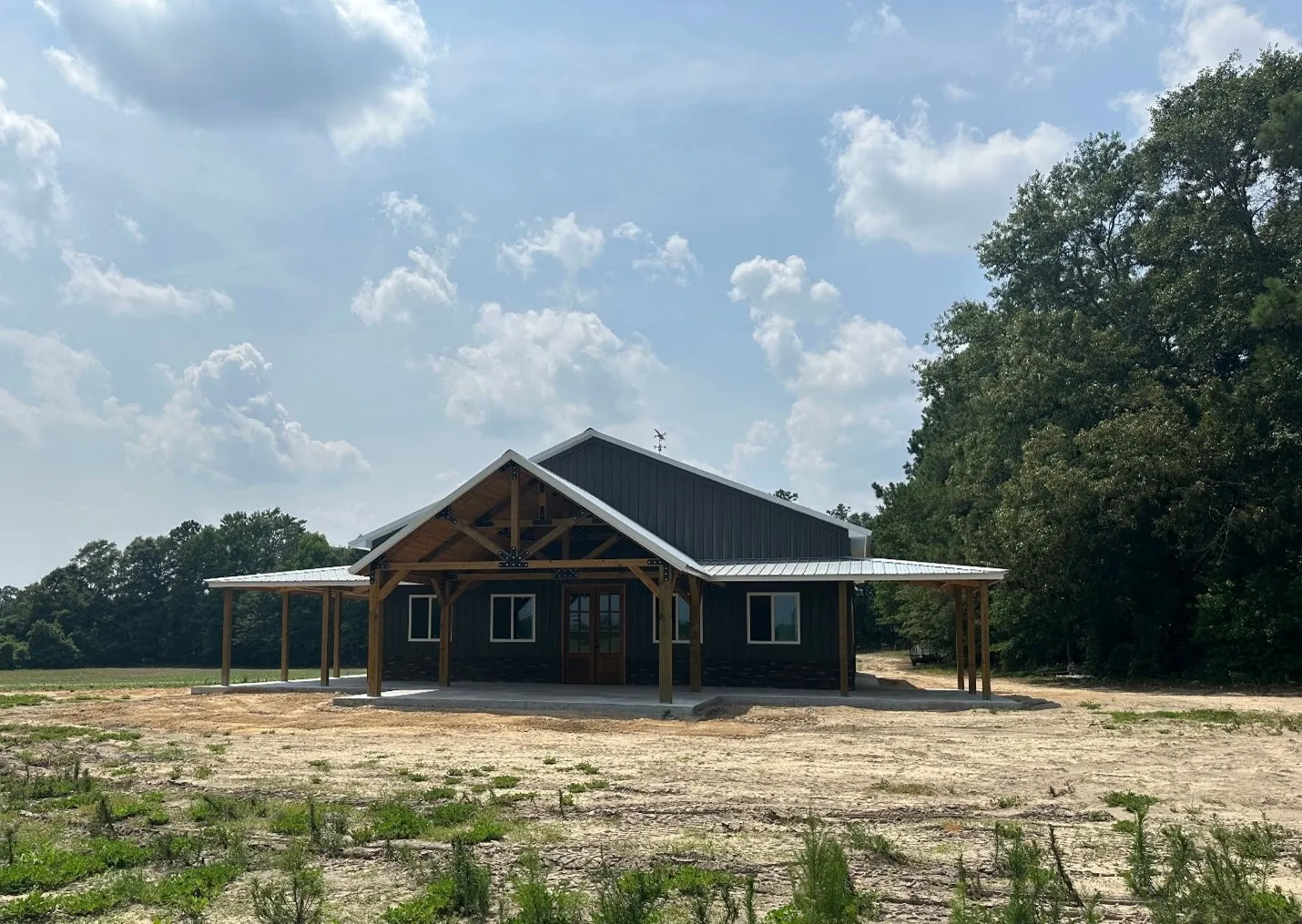 A finished barndominium exterior
